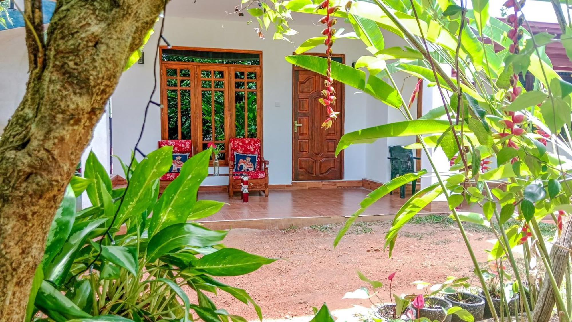 Gimhana Homestay Сігірія Екстер'єр фото