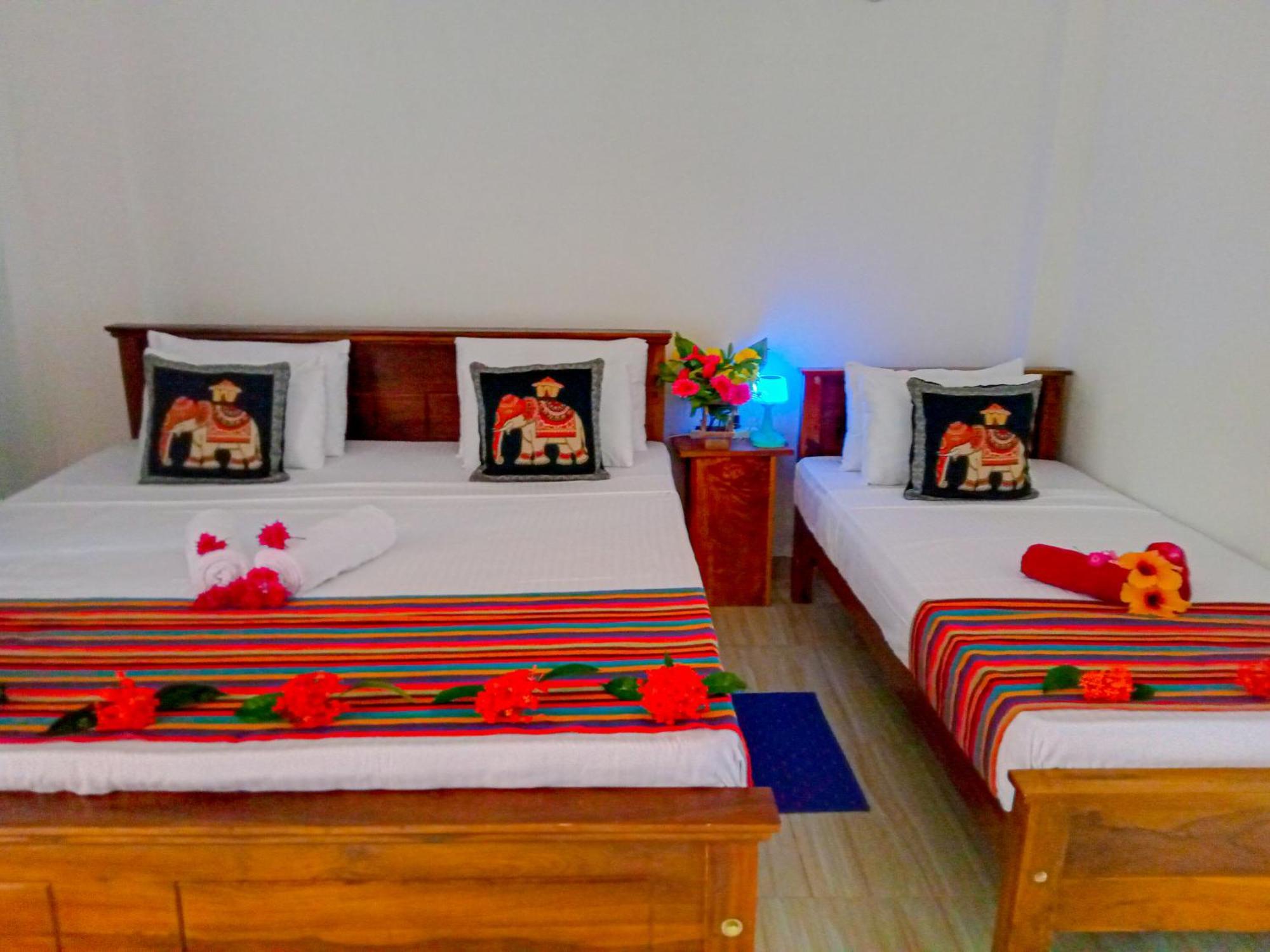 Gimhana Homestay Сігірія Екстер'єр фото